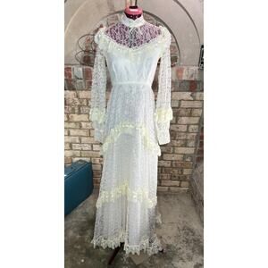 Wedding dress 1970s boho bishop sleeves ruffle train white cream